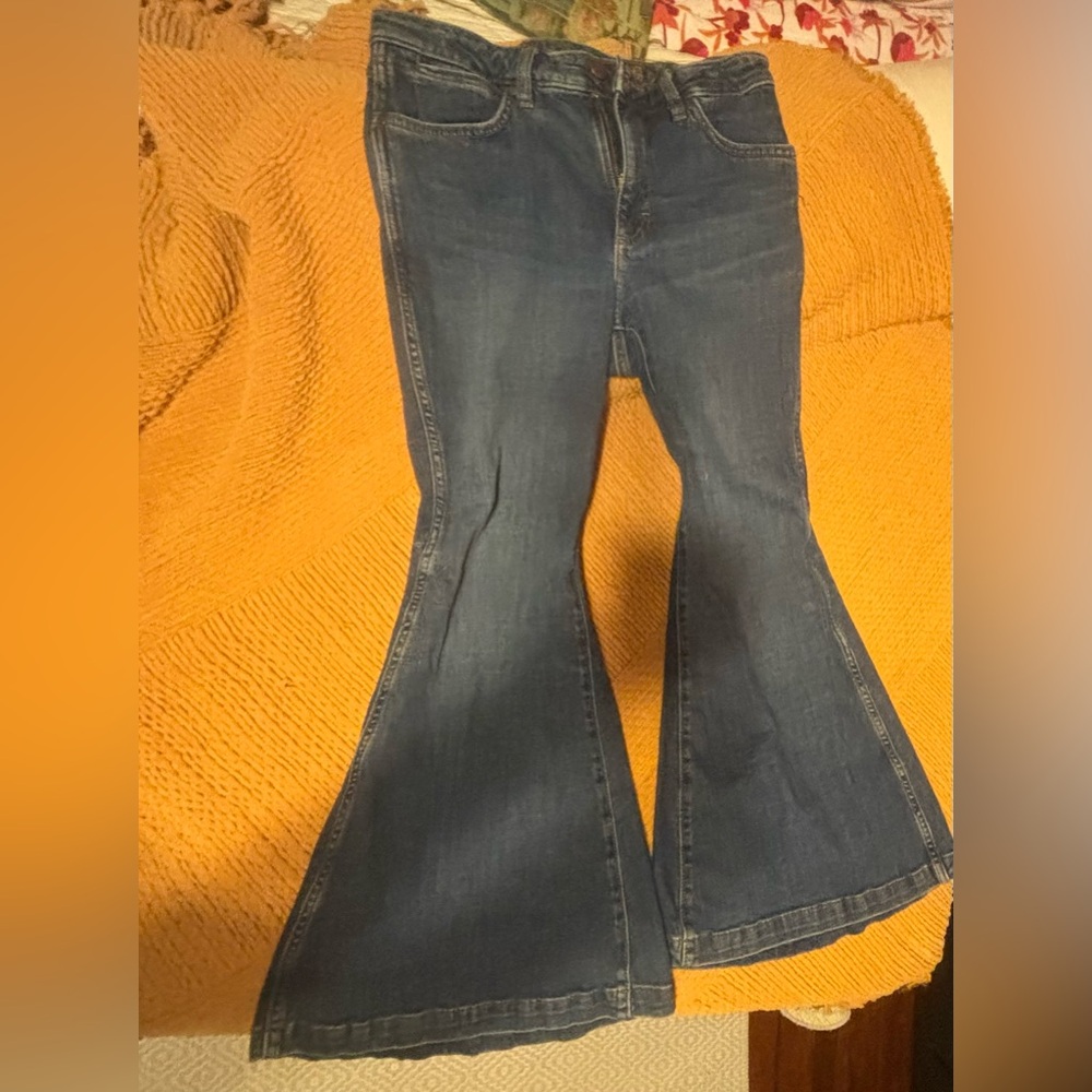 Wrangler Bell Bottom Jeans